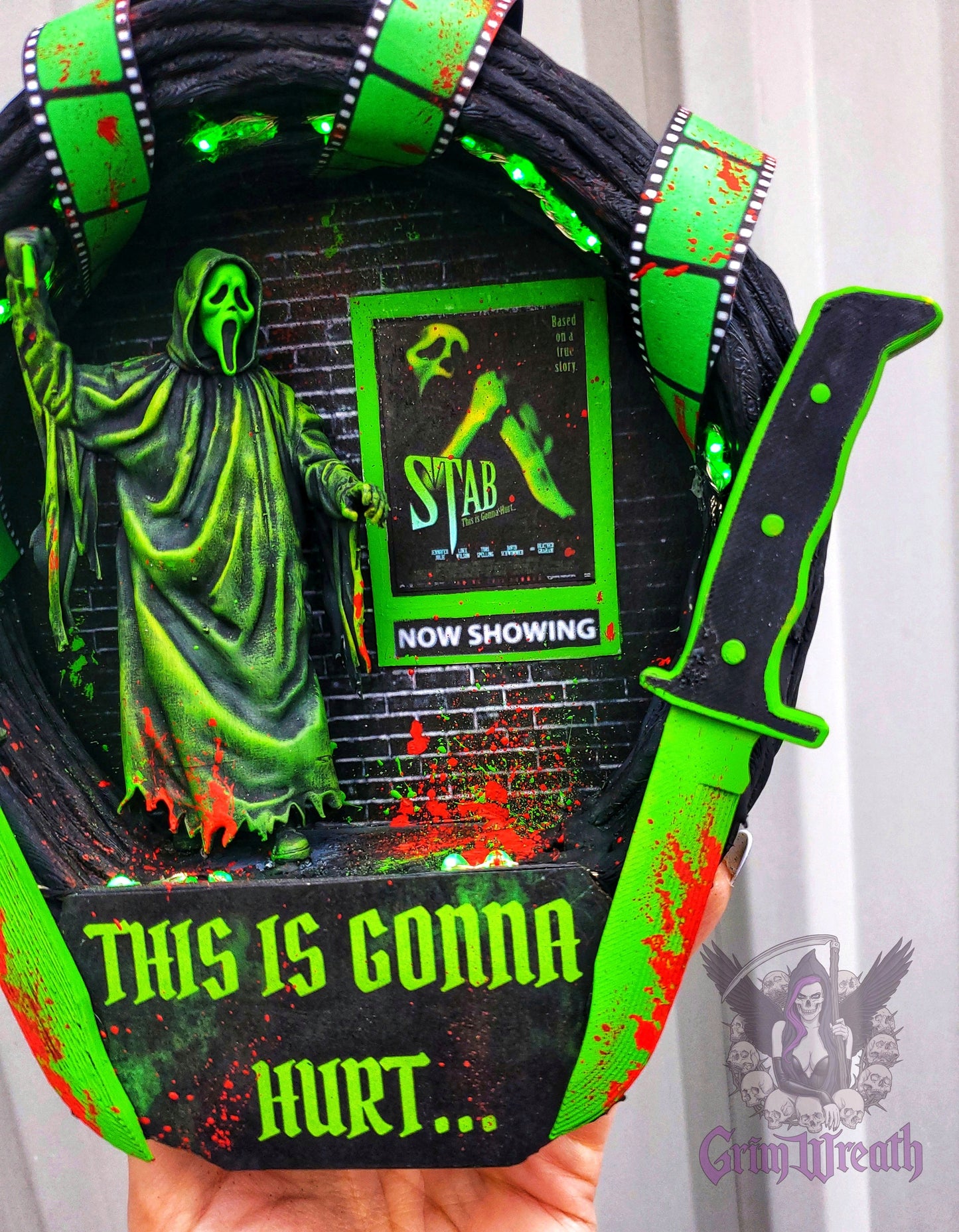 Stab Mini Wreath