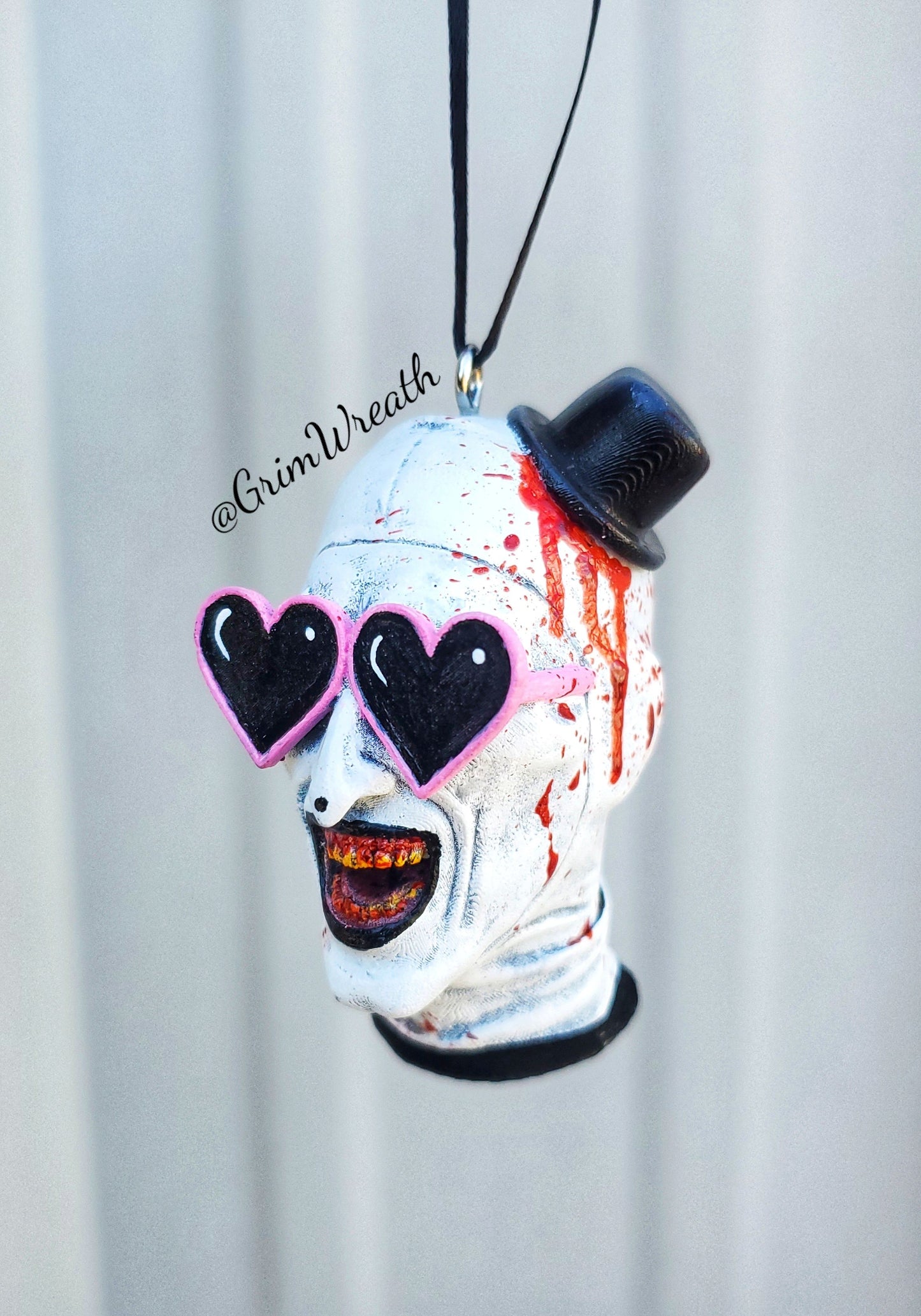 Art is My Heart Ornament (Valloween Exclusive)