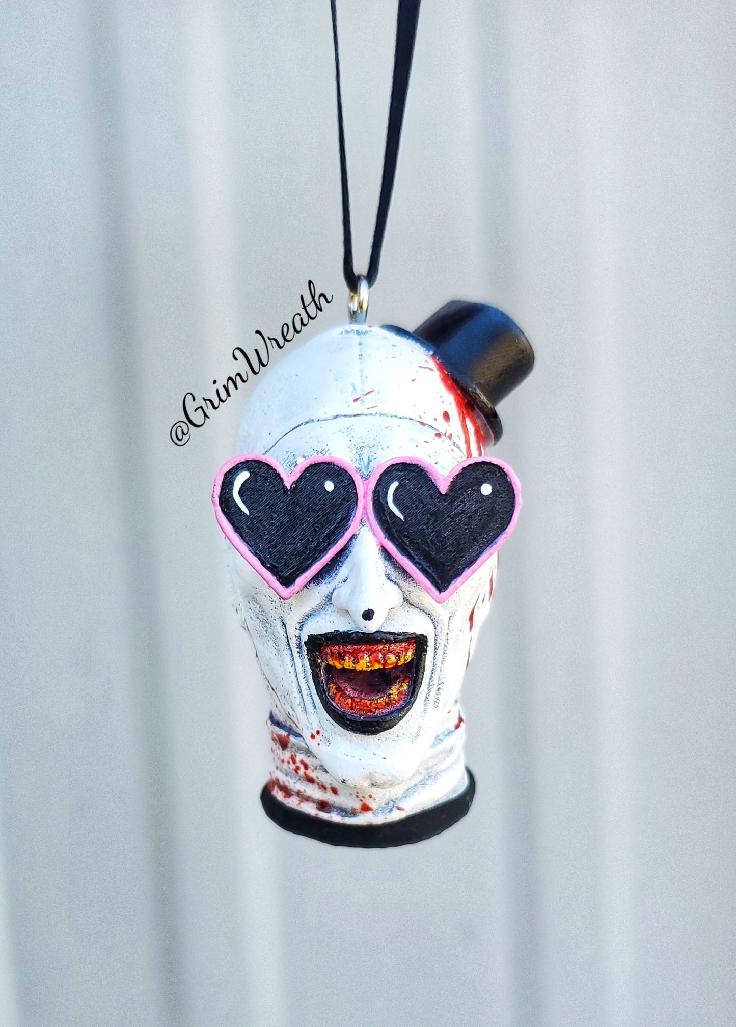 Art is My Heart Ornament (Valloween Exclusive)