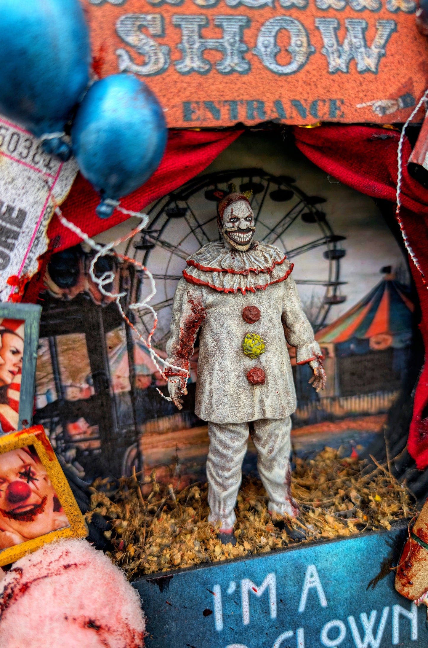 Good Clown Mini Wreath