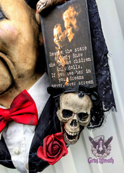 Beware the Stare Wreath